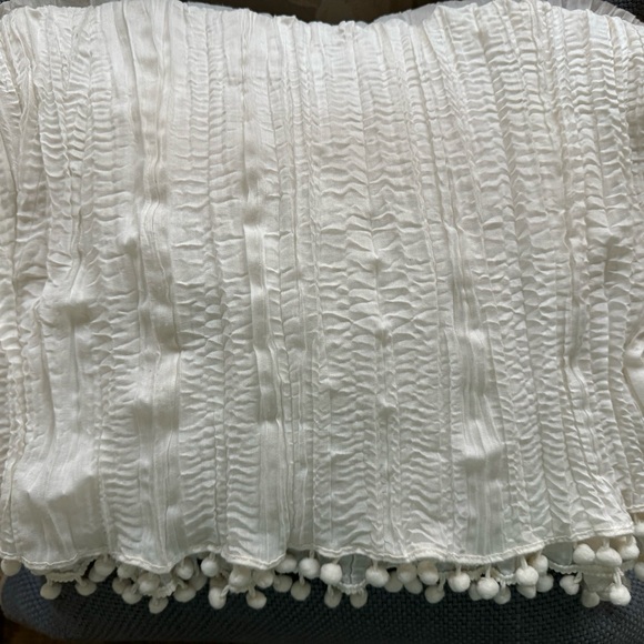 Cream Pom Pom scarf - Picture 5 of 6